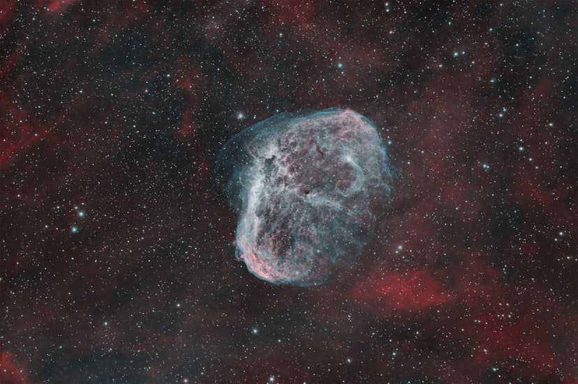 Image: crescent-nebula-1422-ho